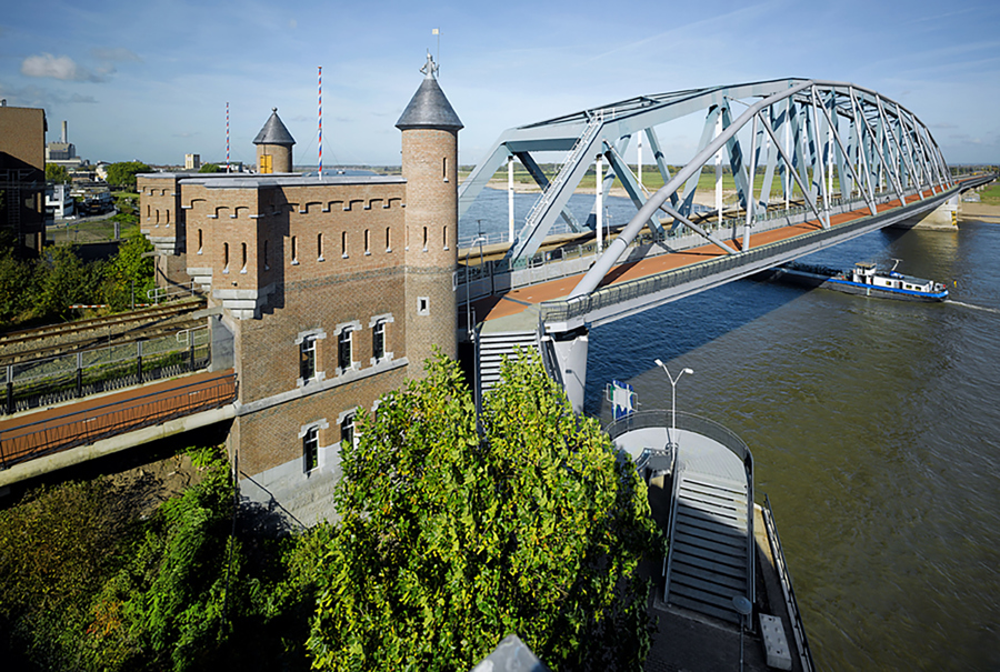 Landhoofd Nijmegen TAK architecten rijksmonument onderzoek analyse restauratie reconstructie militair verdedigingswerk spoorwegen